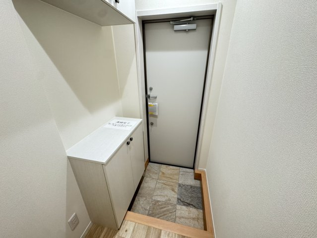 フォレストコート本八幡 参番館の玄関