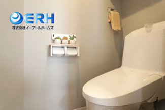 【トイレ】 | プリオーレ東灘 | ウォシュレット付きで清潔感のあるトイレです。