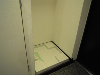 【設備】 | フェニックス新高円寺伍番館 | 室内洗濯機置場。