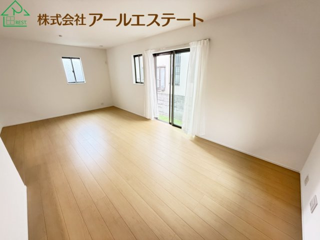 加古川市加古川町本町　　新築戸建　JR「加古川駅」徒歩13分の洋室