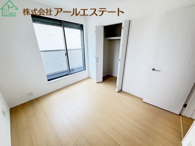 加古川市加古川町本町　　新築戸建　JR「加古川駅」徒歩13分の収納
