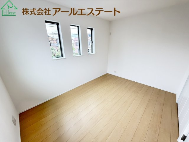 加古川市加古川町本町　　新築戸建　JR「加古川駅」徒歩13分の洋室