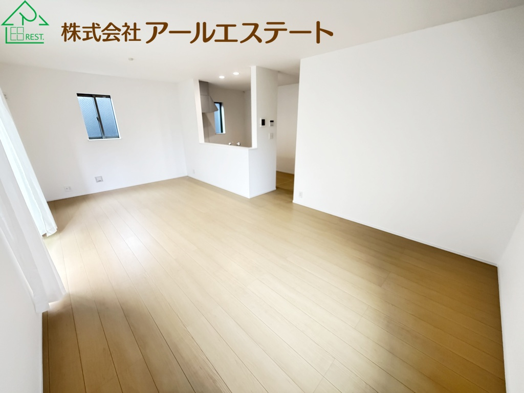 加古川市加古川町本町　　新築戸建　JR「加古川駅」徒歩13分の居間・リビング