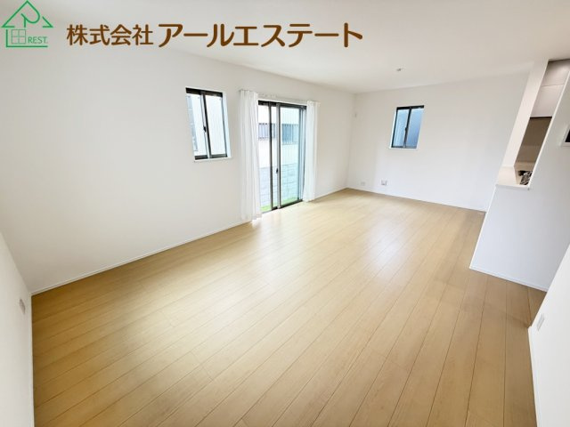 加古川市加古川町本町　　新築戸建　JR「加古川駅」徒歩13分の居間・リビング