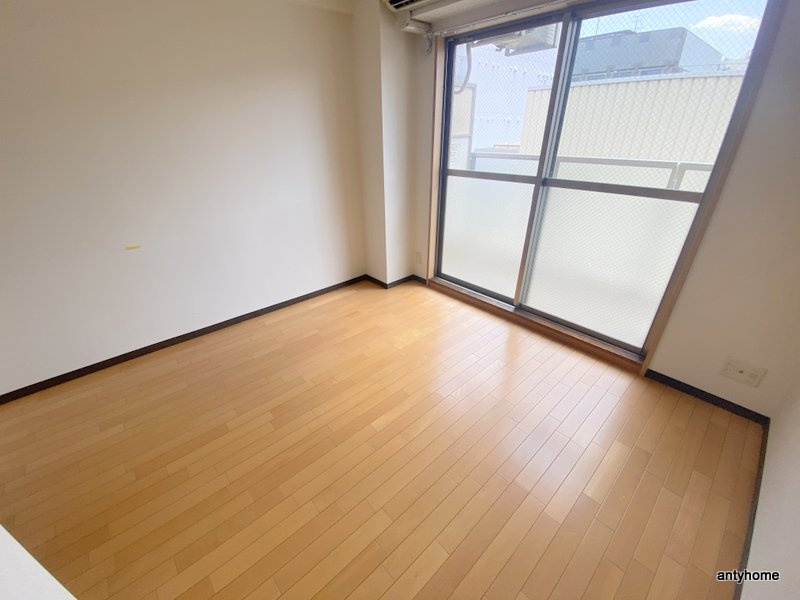 パウゼ大手前　仲介手数料無料の寝室