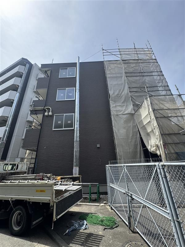 横浜市緑区鴨居１丁目の賃貸マンションの外観