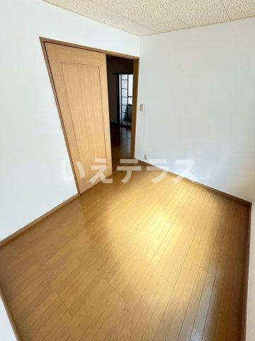 サンハイツ弐番館の洋室