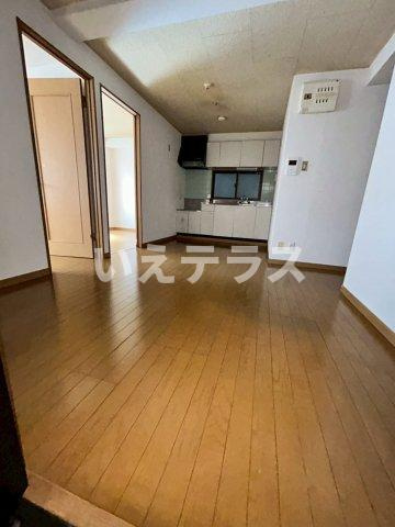 サンハイツ弐番館の居間・リビング