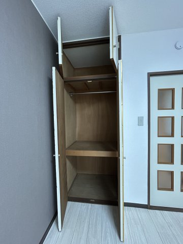 エマーユ若葉の収納|同タイプ別部屋写真となります。