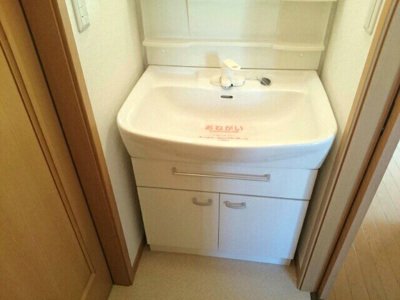 【洗面所】 | サニーホワイト | 忙しい朝には欠かせない洗面所です