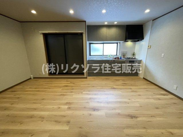 藤田町２丁目　中古一戸建てのキッチン|LDK12.0帖
■物件内覧・資金計画相談・住宅ローン相談、リフォーム相談、お問合せ受付中■
※当日・翌日のご内覧、ご相談はお電話でのお問合せがスムーズです！