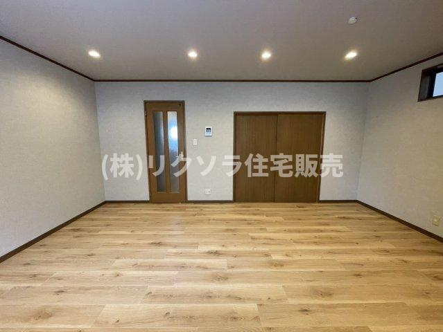 藤田町２丁目　中古一戸建てのキッチン|LDK12.0帖
■物件内覧・資金計画相談・住宅ローン相談、リフォーム相談、お問合せ受付中■
※当日・翌日のご内覧、ご相談はお電話でのお問合せがスムーズです！
