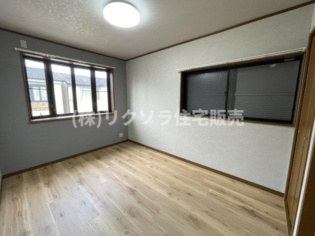 藤田町２丁目　中古一戸建ての子供部屋|洋室6.0帖
■物件内覧・資金計画相談・住宅ローン相談、リフォーム相談、お問合せ受付中■
※当日・翌日のご内覧、ご相談はお電話でのお問合せがスムーズです！