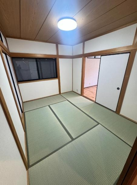 藤田町２丁目　中古一戸建ての和室|和室6.0帖
■物件内覧・資金計画相談・住宅ローン相談、リフォーム相談、お問合せ受付中■
※当日・翌日のご内覧、ご相談はお電話でのお問合せがスムーズです！