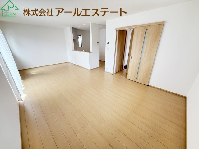 加古川市加古川町本町　　新築戸建　JR「加古川駅」徒歩13分の居間・リビング