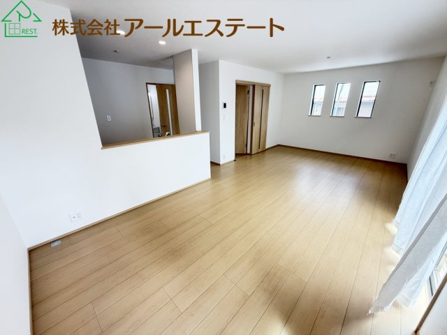 加古川市加古川町本町　　新築戸建　JR「加古川駅」徒歩13分の居間・リビング