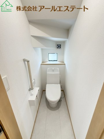 加古川市加古川町本町　　新築戸建　JR「加古川駅」徒歩13分のトイレ