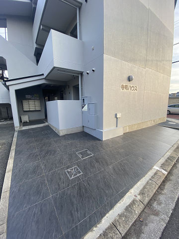 寺町ハウスのエントランス|エントランスです