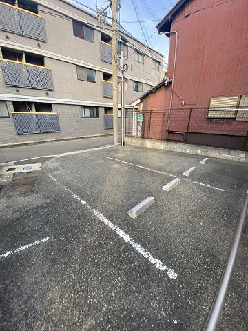 寺町ハウスの駐車場|駐車スペースもあります