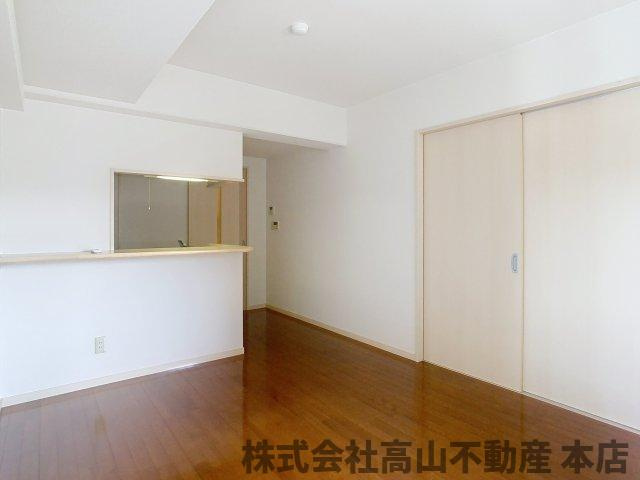 宗像市田熊４丁目の賃貸マンションの居間・リビング