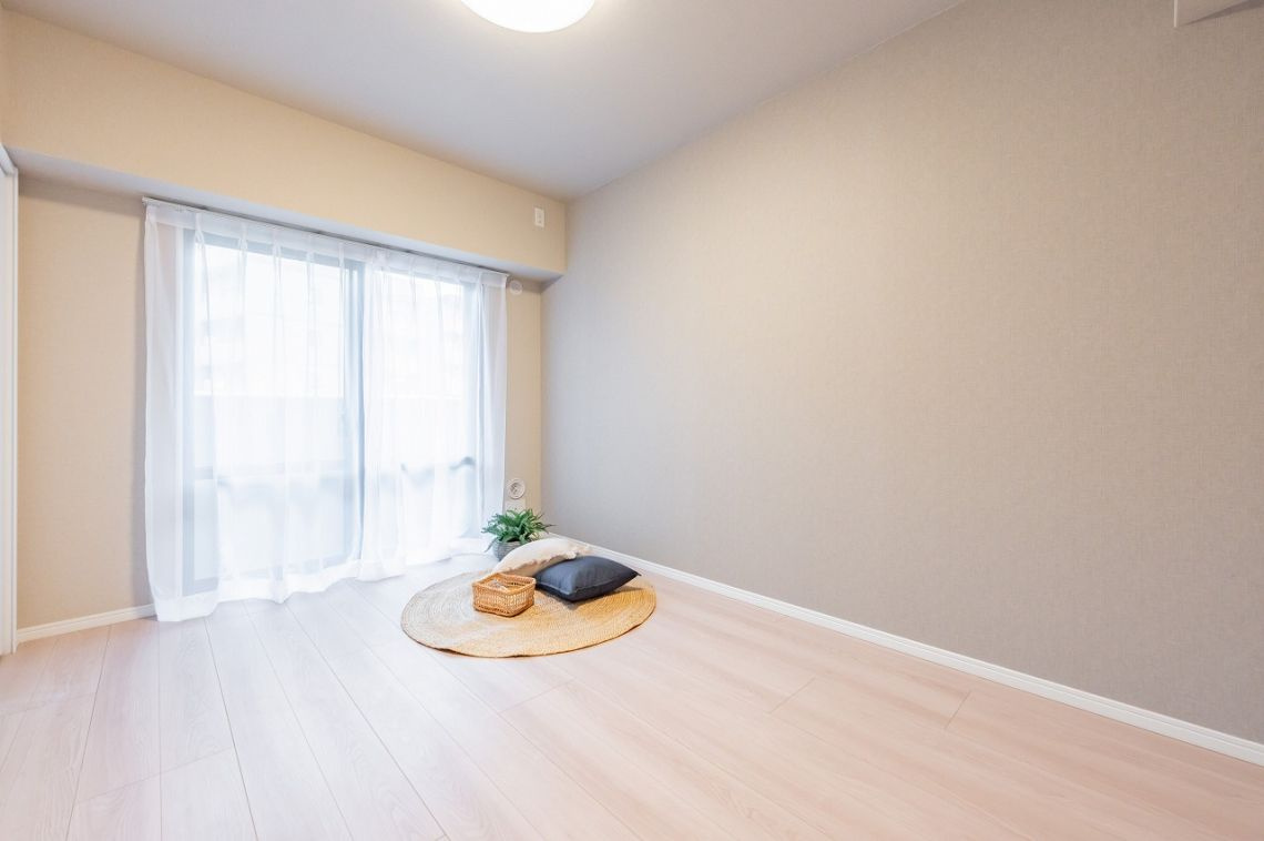 ライオンズマンション王子第８の洋室|ライオンズマンション王子第８：約６．０帖の洋室にはクローゼット・窓が付いております！