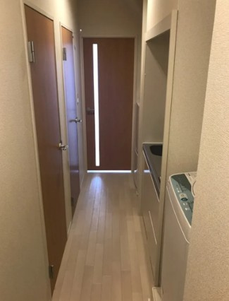 クレイノクーラ　ルガルの玄関
