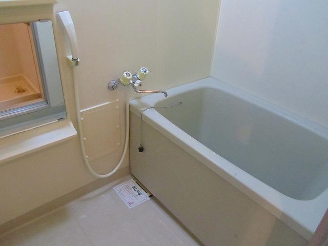 サンシャインの浴室|ゆったり過ごせるお風呂です