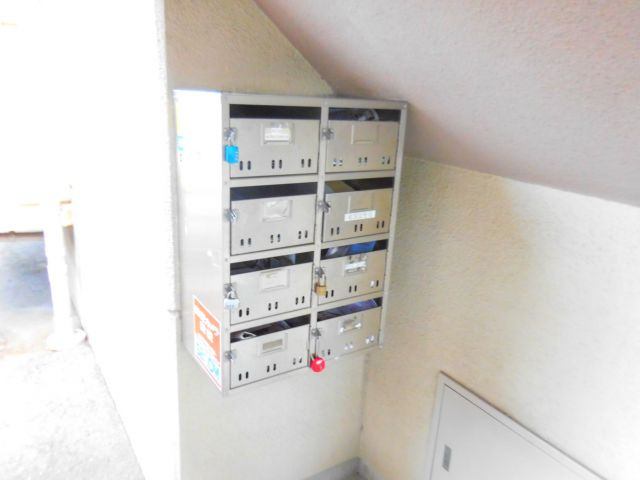 ウエストハイツP2のエントランス