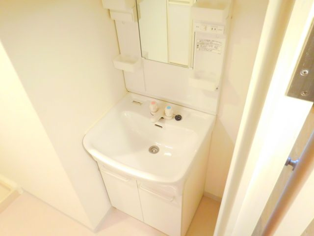 ウエストハイツP2の洗面所