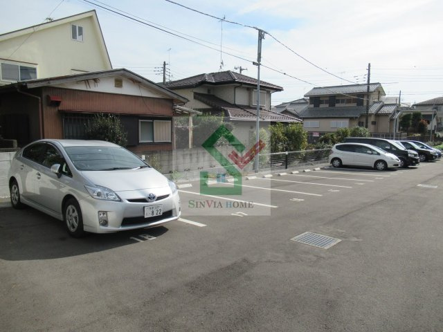 モルゲンレーテ南沢Aの駐車場