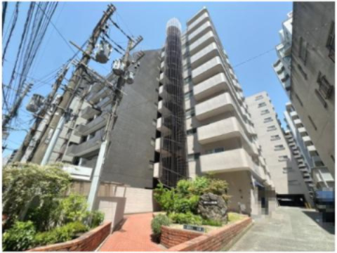 【外観】 | 東峰マンション西公園☆仲介手数料無料☆ | 交通アクセス: 地下鉄空港線「大濠公園駅」徒歩5〜7分、「唐人町駅」徒歩5〜7分。自然環境: 大濠公園まで徒歩約3〜4分、西公園まで徒歩約2分。