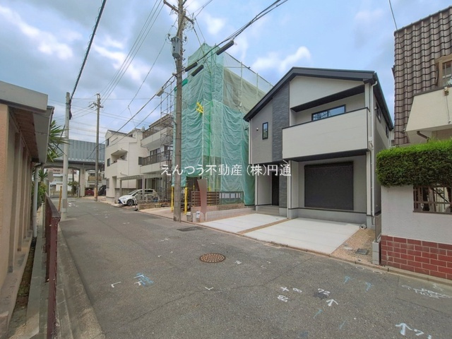 リガーレ野立町2期の前面道路含む現地写真
