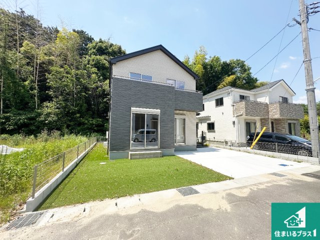 ●生駒市萩の台　新築一戸建ての外観|お客様に長く安心して住んでいだだける事にこだわった家づくり！住んでからのアフターサービスにもしっかりと取り組んでいます！