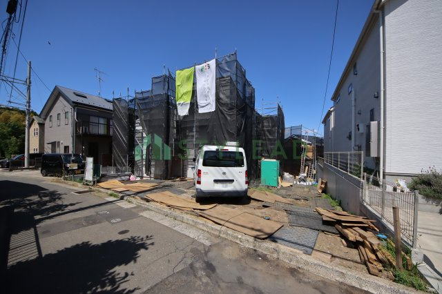 【前面道路含む現地写真】