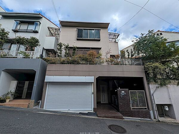 吹田市樫切山　中古戸建の外観