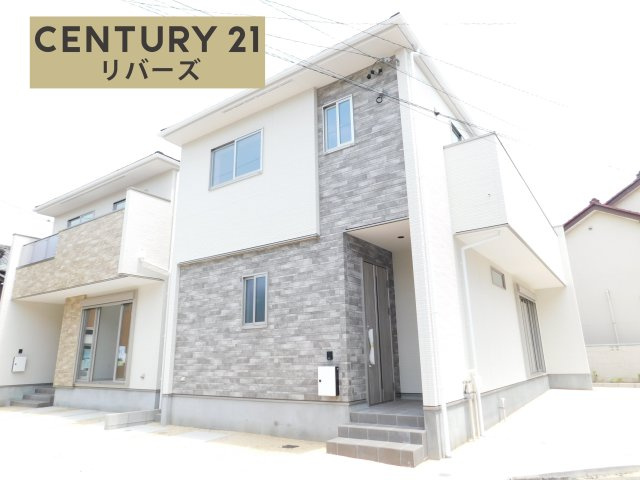 名古屋市中川区下之一色町字操出の新築一戸建の外観|☆ラスト１棟☆　　新価格！！いつでも見学出来ます♪（お問合せ当日、平日、水曜、夜間でもＯＫ）　駐車３台ＯＫ！　収納豊富なリビング１９．７帖♪　収納豊富な間取り！　南面２WAYワイドバルコニー！