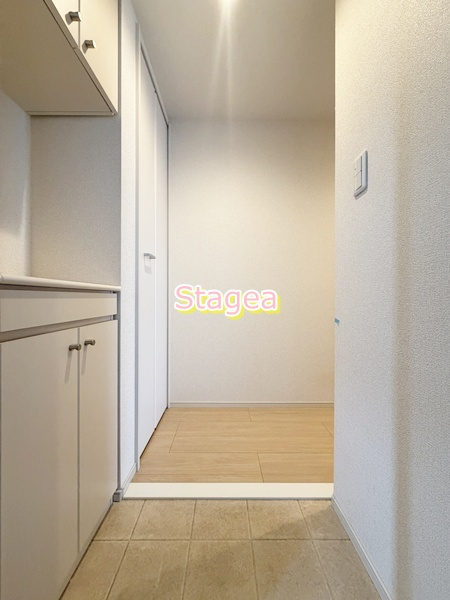フィオーレ静の玄関