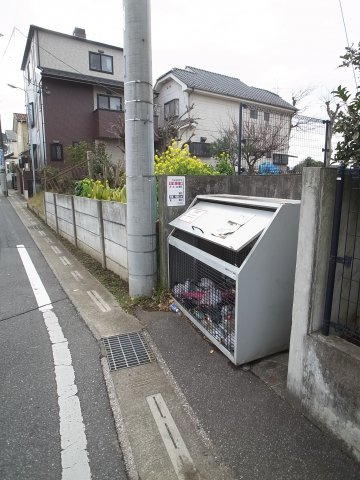 【その他共用部分】 | エクセル8 | 蓋つきゴミ置場は猫ちゃんやカラス君から守ってくれますね！