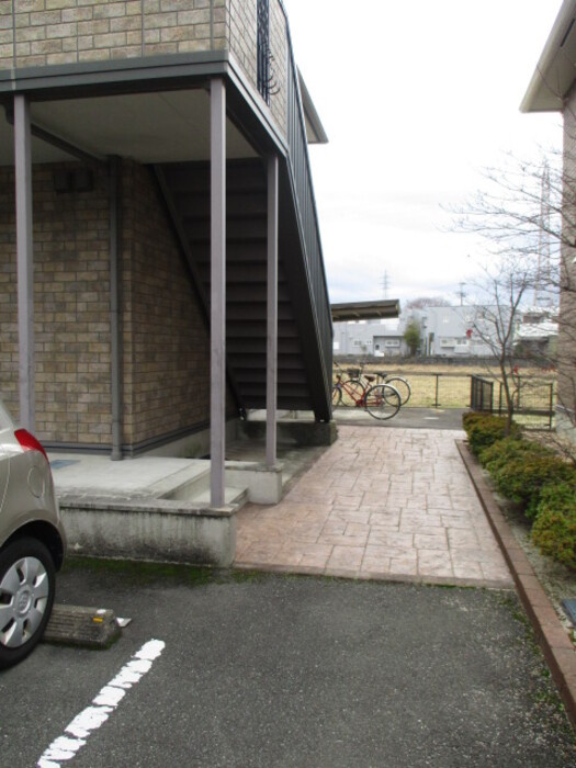 アンプルール　A棟の外観