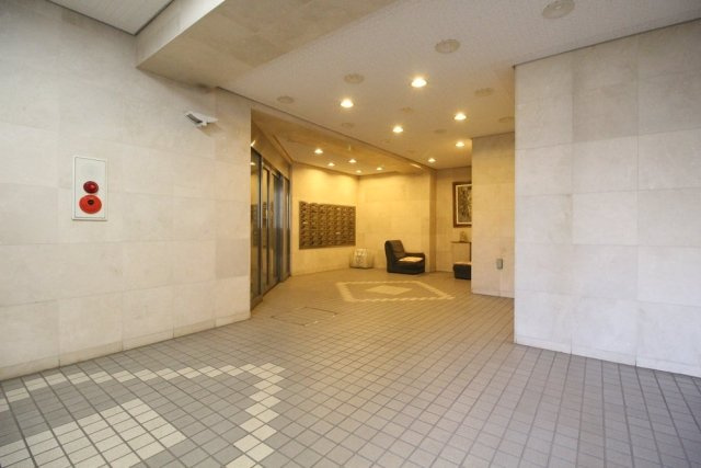 ライオンズプラザ伊勢佐木町通りのエントランス