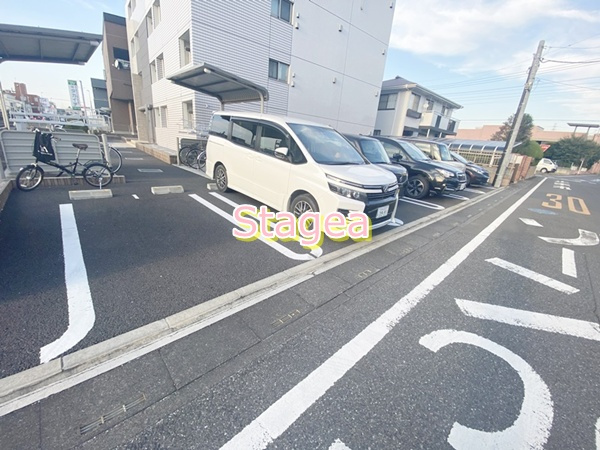 ユーミースカイの駐車場