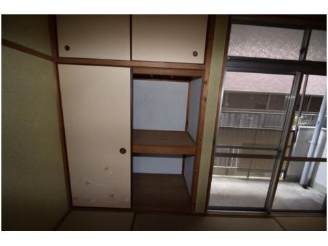春日丘ハイツA棟の内装