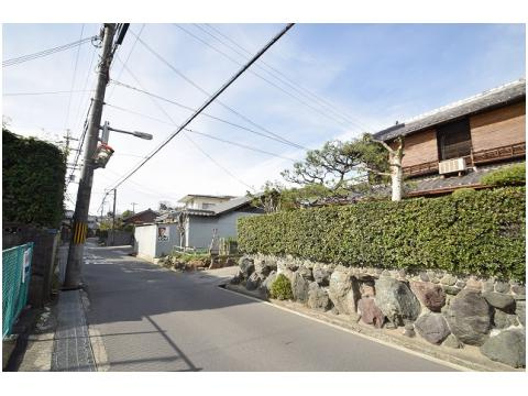 春日丘ハイツA棟の周辺