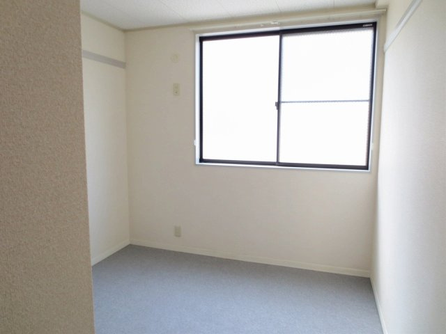 レオパレスみさきの寝室
