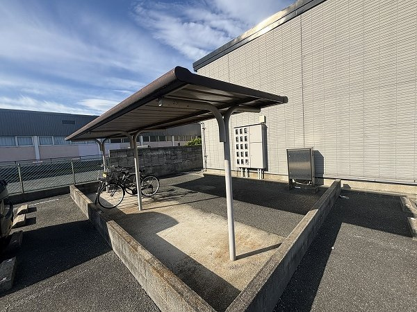 レオパレスみさきのその他|自転車置き場