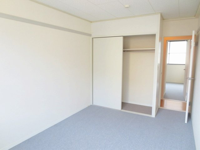 レオパレスみさきの寝室