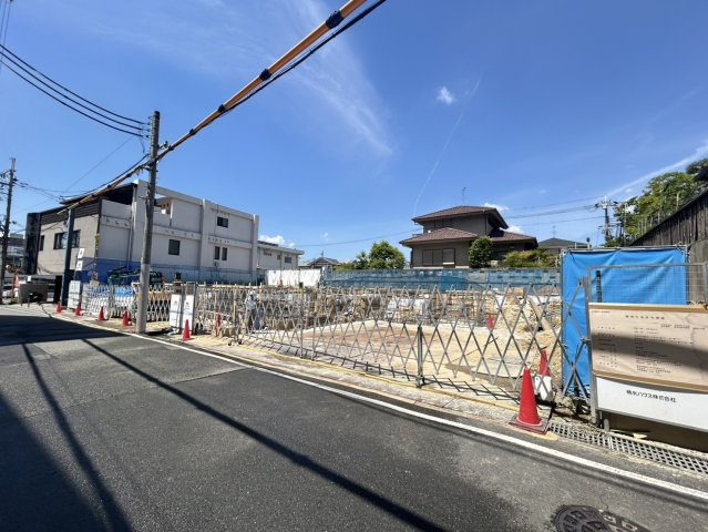 ジェイエイチエスプレミア学園前