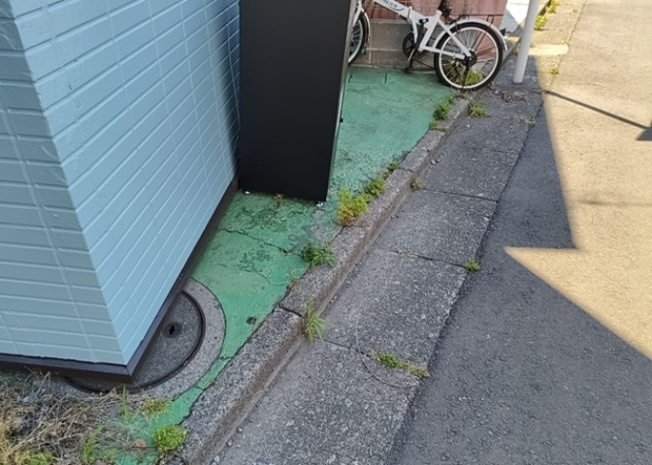 【庭】 | 庭のある家に住むことのメリットとして、子どもたちの遊び場を確保できること、ガーデニングや家庭菜園を楽しめること、明るさを確保できることがあります。また、配置を工夫することでプライバシーが確保できます。