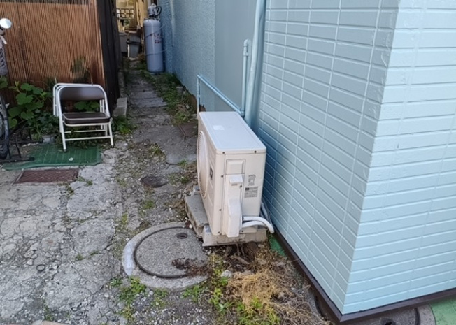 【庭】 | 庭があることでガーデニングや家庭菜園はもちろん、こどもの遊び場やペットを放して遊ぶことができます。また、家の周囲に余裕があるということです。隣地との間があれば、十分な日当たりと、風通しが確保できます。