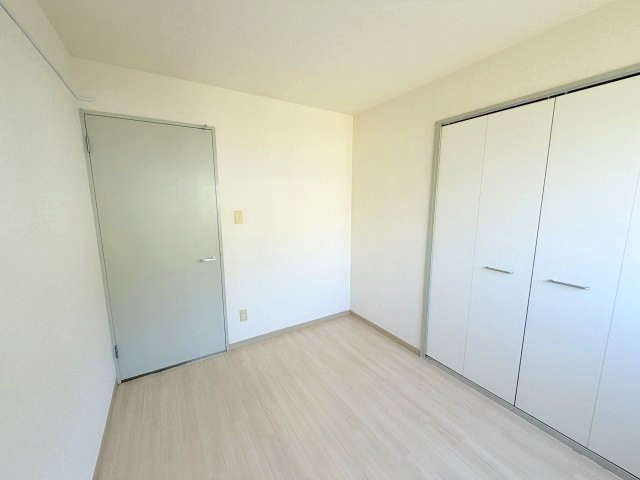 リバーサイド青谷の洋室